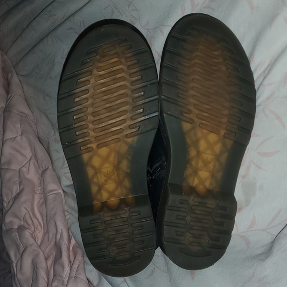 Girls Dr Martens - Picture 3 of 5
